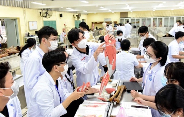 Điều kiện để Y sĩ đa khoa học liên thông lên Bác sĩ